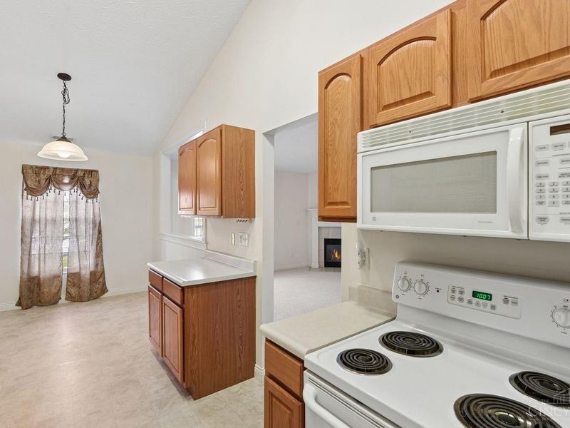 8021 Pinnacle Point Drive, Unit 204, West Chester, OH 45069 Photo 32