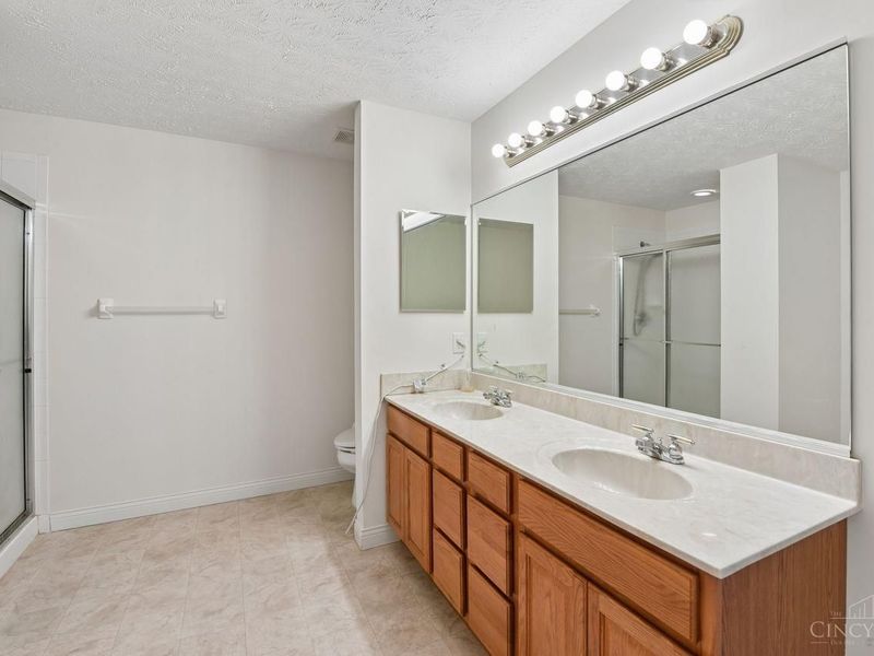 8021 Pinnacle Point Drive, Unit 204, West Chester, OH 45069 Photo 39