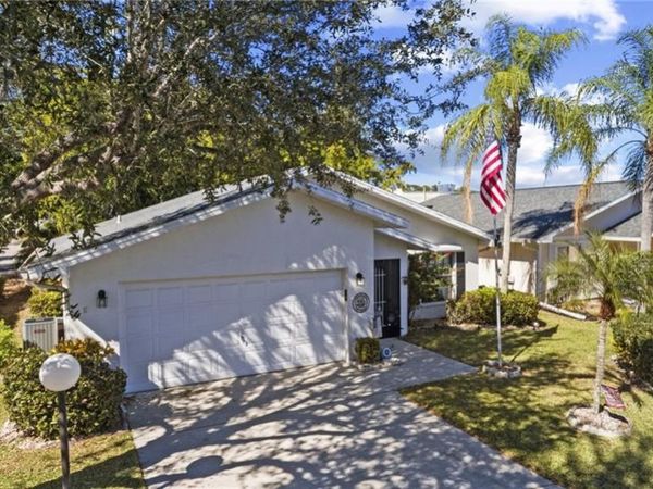 5521 Longleaf DR, NORTH FORT MYERS, FL 33917