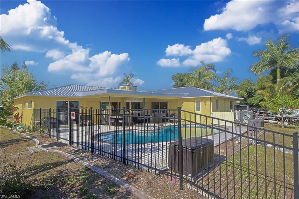 147 Coral Dr, Fort Myers, FL 33905 Photo