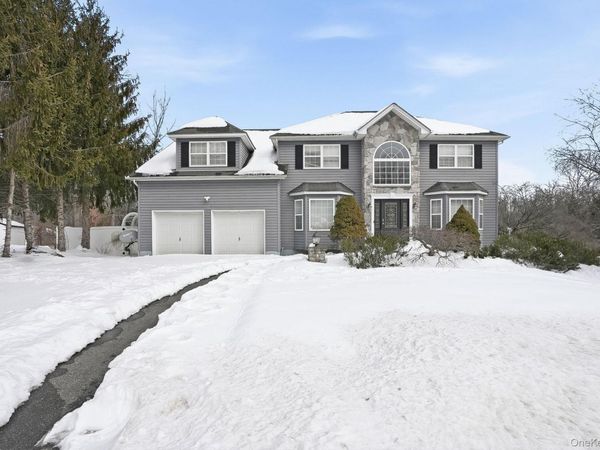 1010 Pine View , New Windsor, NY 12553