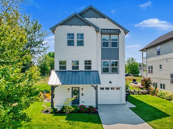 118 Elkenburg Street, Unit 20, South Haven, MI 49090