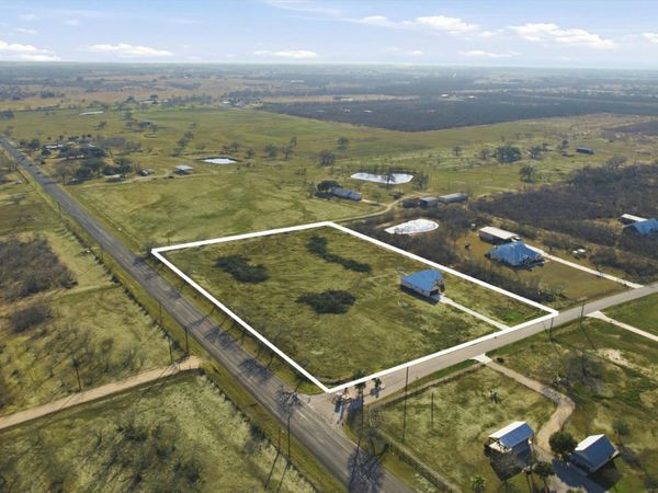 14674 Silesia Dr, St Hedwig, TX 78152