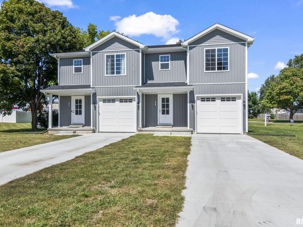 397 W MAIN Street, Williamsville, IL 62693