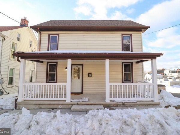 34 S PLEASANT AVENUE, DALLASTOWN, PA 17313