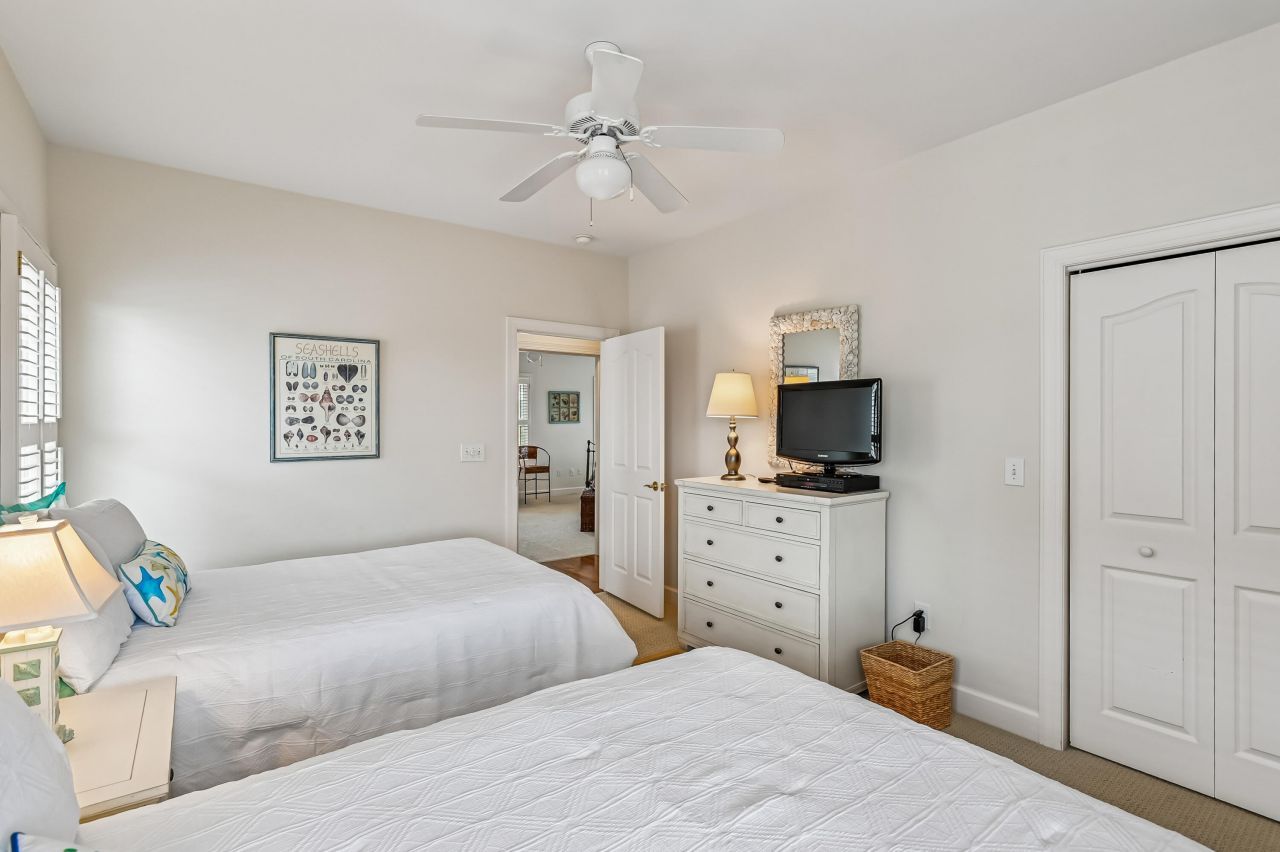 1647 Marsh Harbor Lane Photo 24