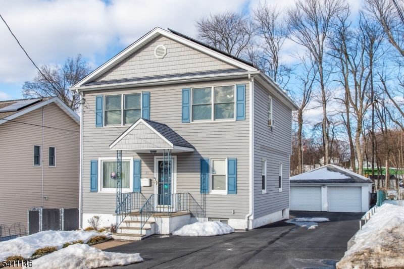 15 Rose Pl, Woodland Park, NJ 07424 Main Photo