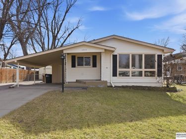 4957 Valley Street, Omaha, NE 68106