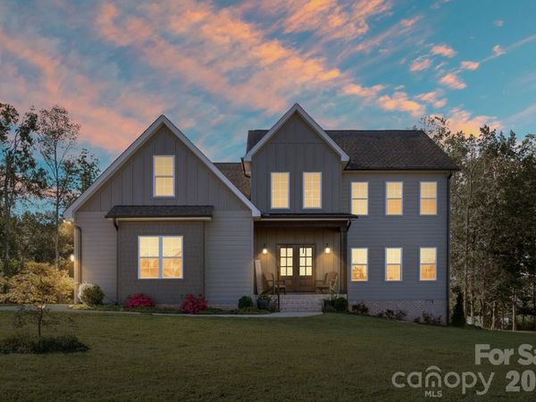 118 Arrendal Court , Mocksville, NC 27028