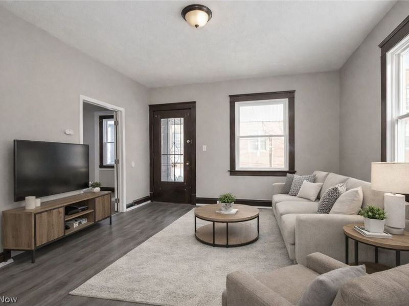 6914 Polonia Avenue, Cleveland, OH 44105 Photo 3