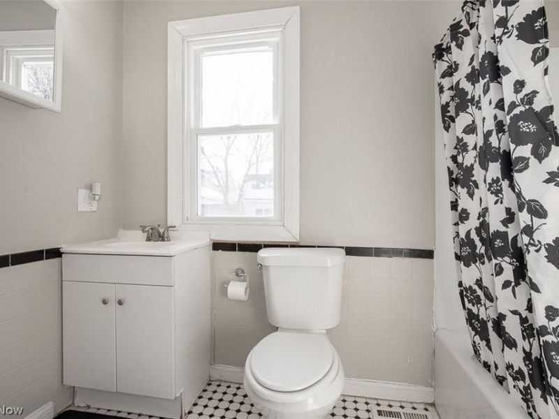 6914 Polonia Avenue, Cleveland, OH 44105 Photo 8