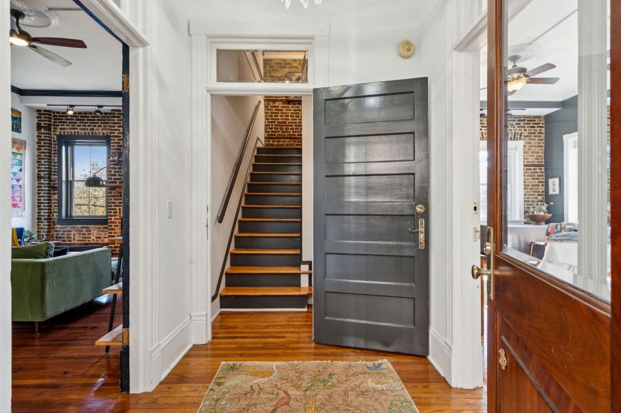 28 1/2 Hasell Street Photo 11