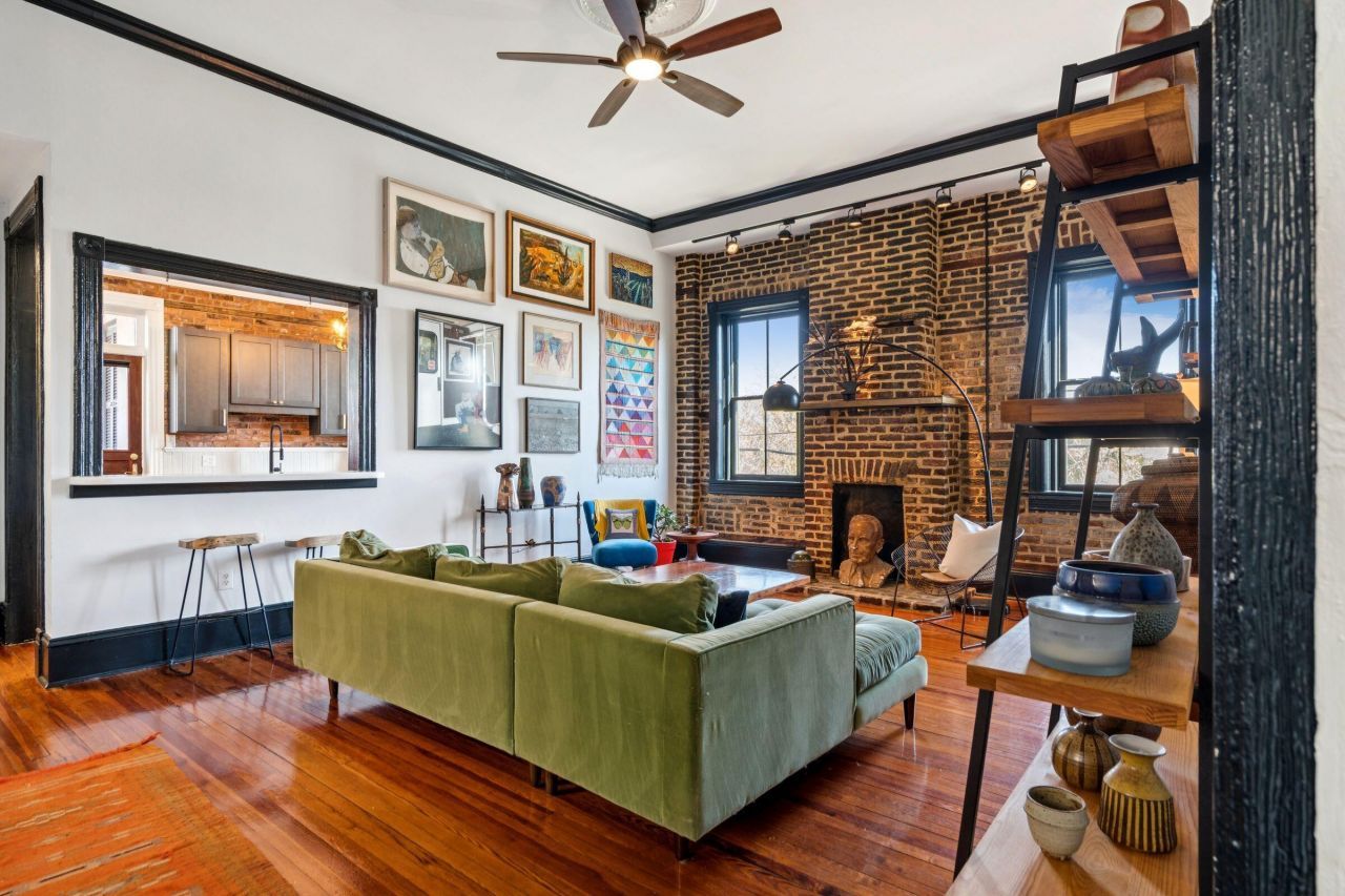 28 1/2 Hasell Street Photo 13