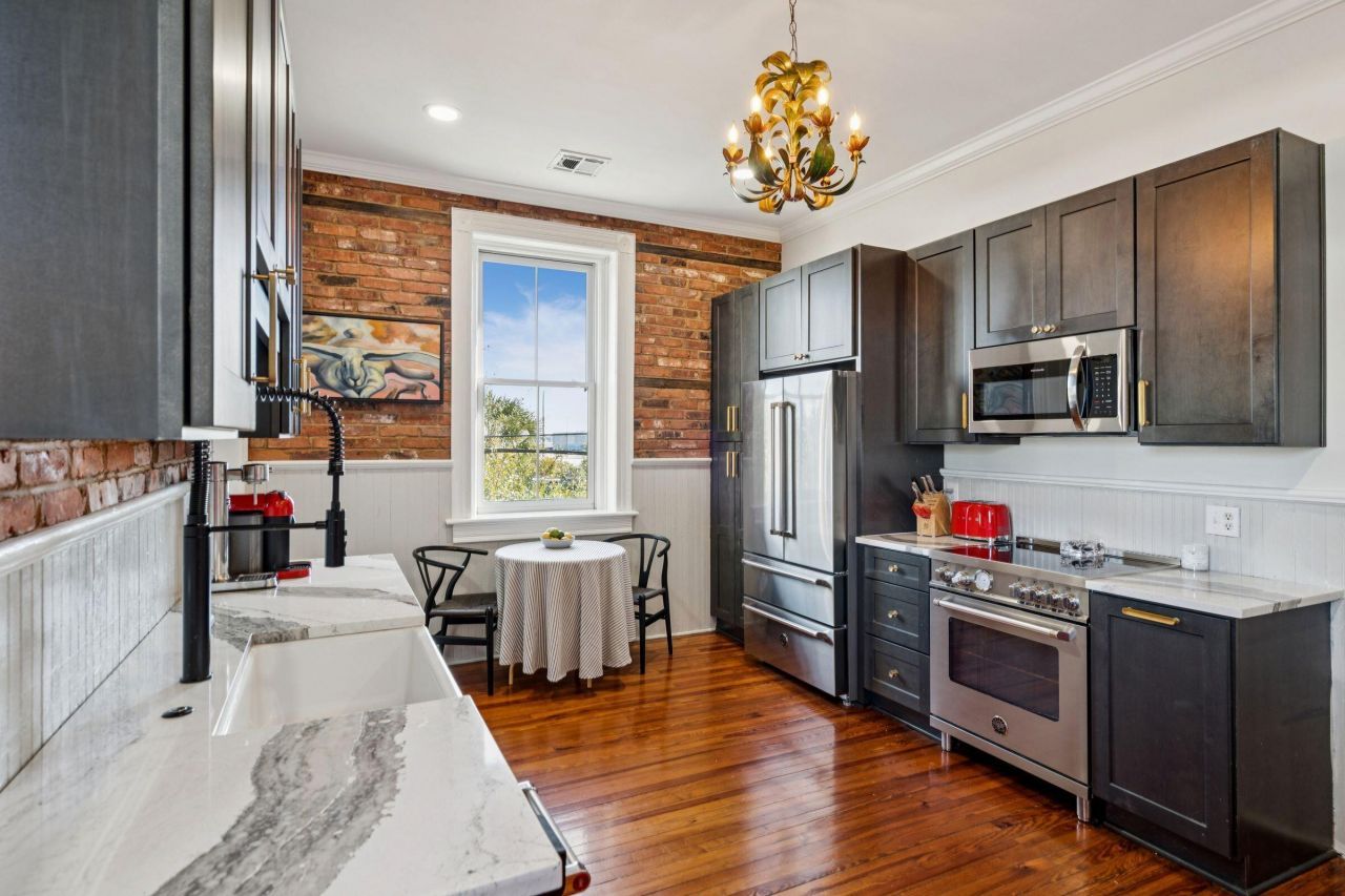 28 1/2 Hasell Street Photo 21