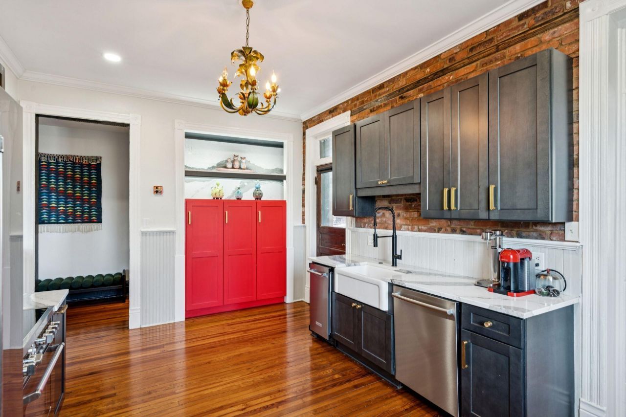 28 1/2 Hasell Street Photo 23