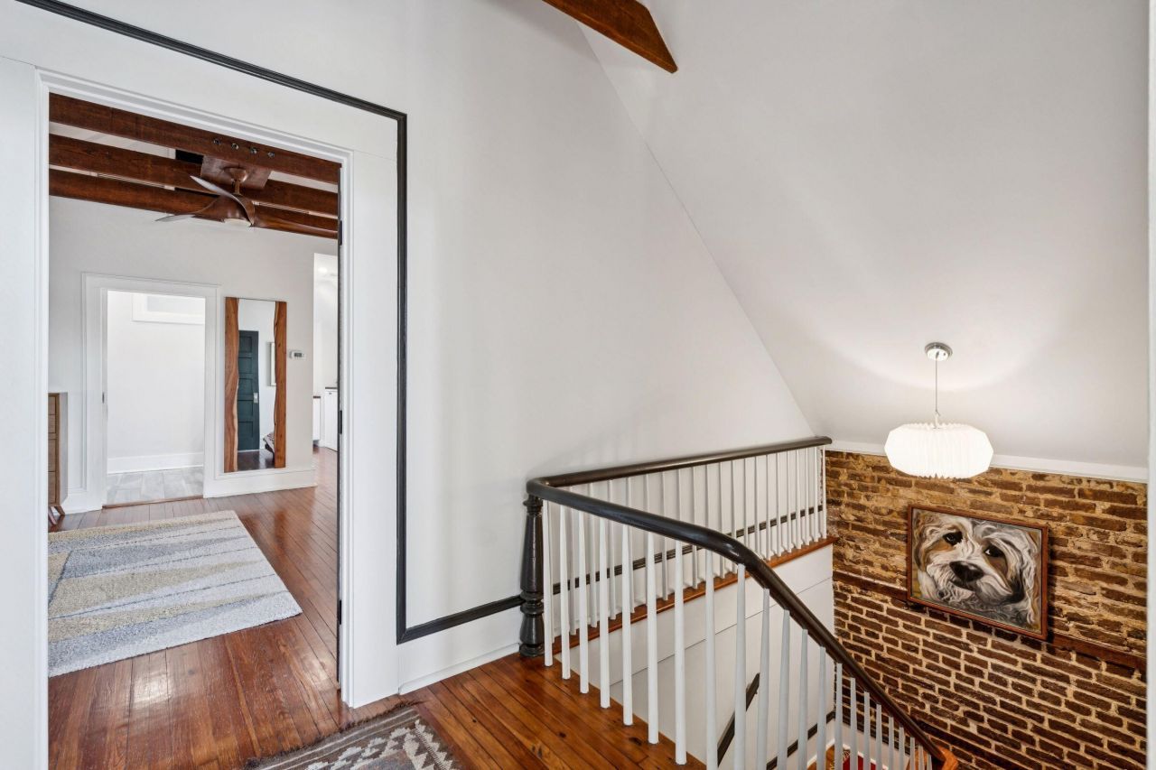 28 1/2 Hasell Street Photo 41