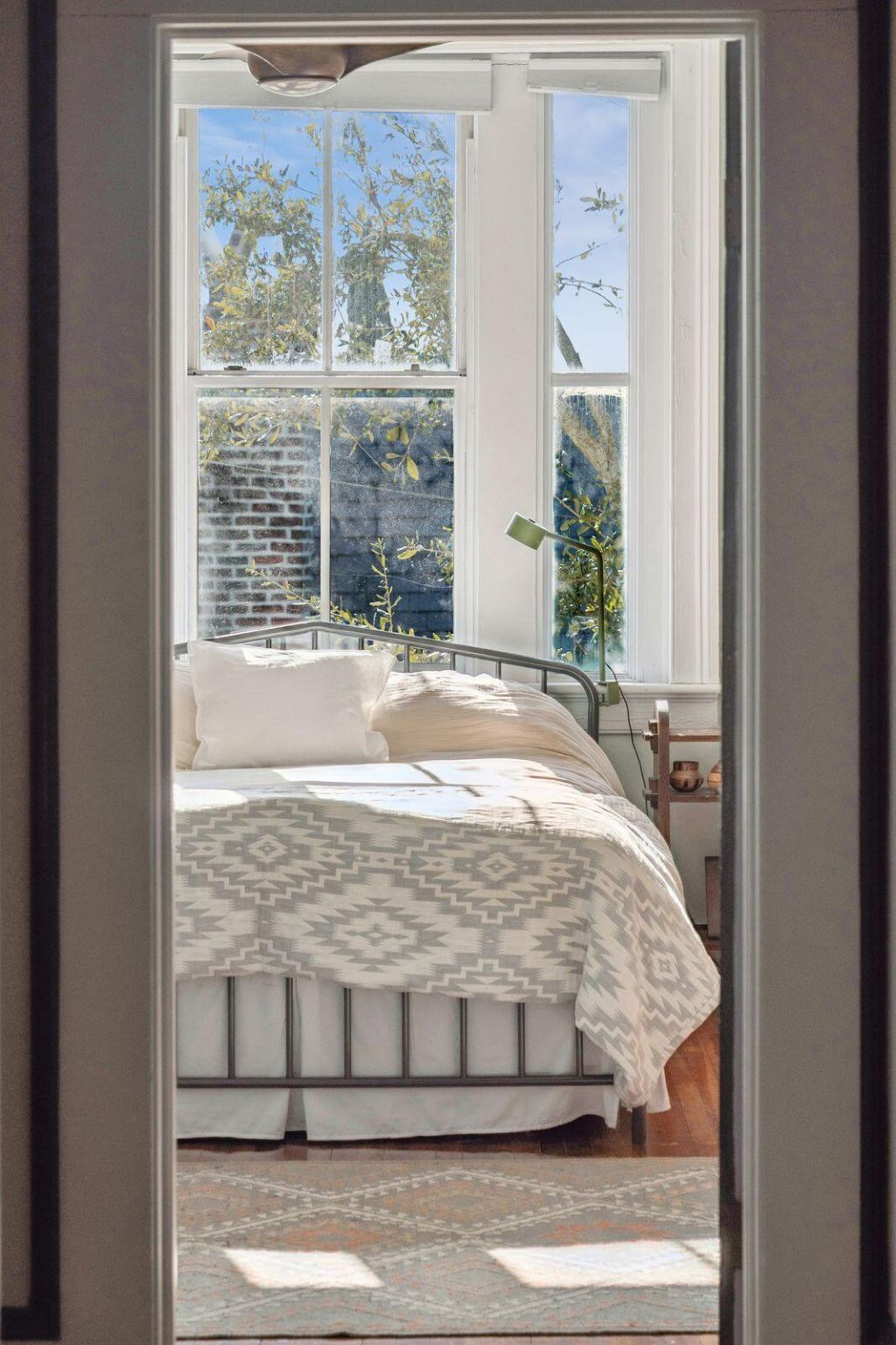 28 1/2 Hasell Street Photo 42