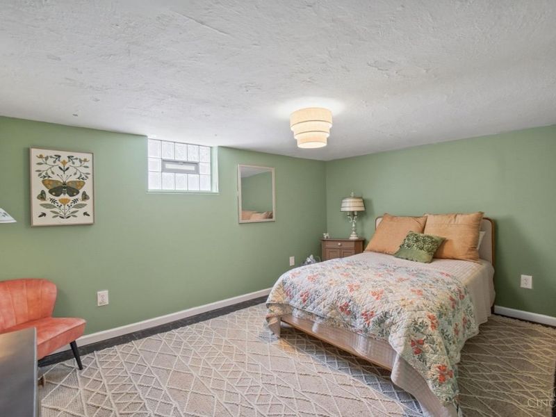 1945 Lawn Avenue, Cincinnati, OH 45237 Photo 16