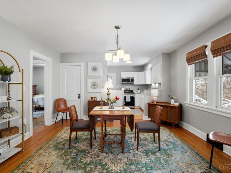 1945 Lawn Avenue, Cincinnati, OH 45237 Photo 5