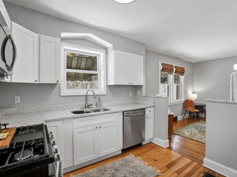 1945 Lawn Avenue, Cincinnati, OH 45237 Photo 8