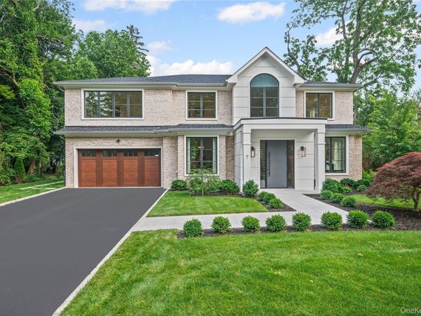 7 Mirrielees Road , Great Neck, NY 11021