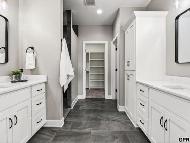 21825 Parkview Drive, Gretna, NE 68028