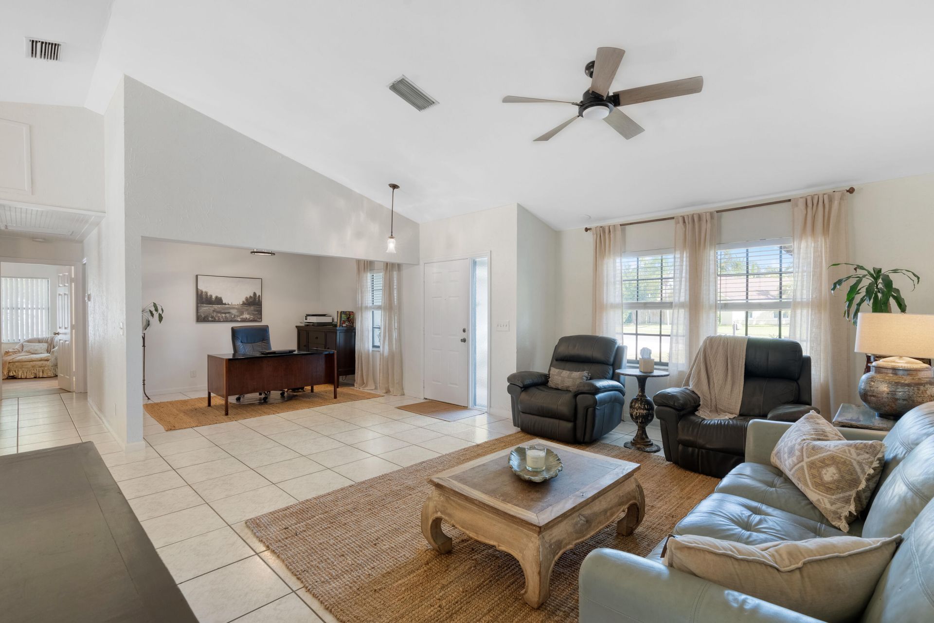 26 Cedar Circle, Boynton Beach, FL 33436 Photo