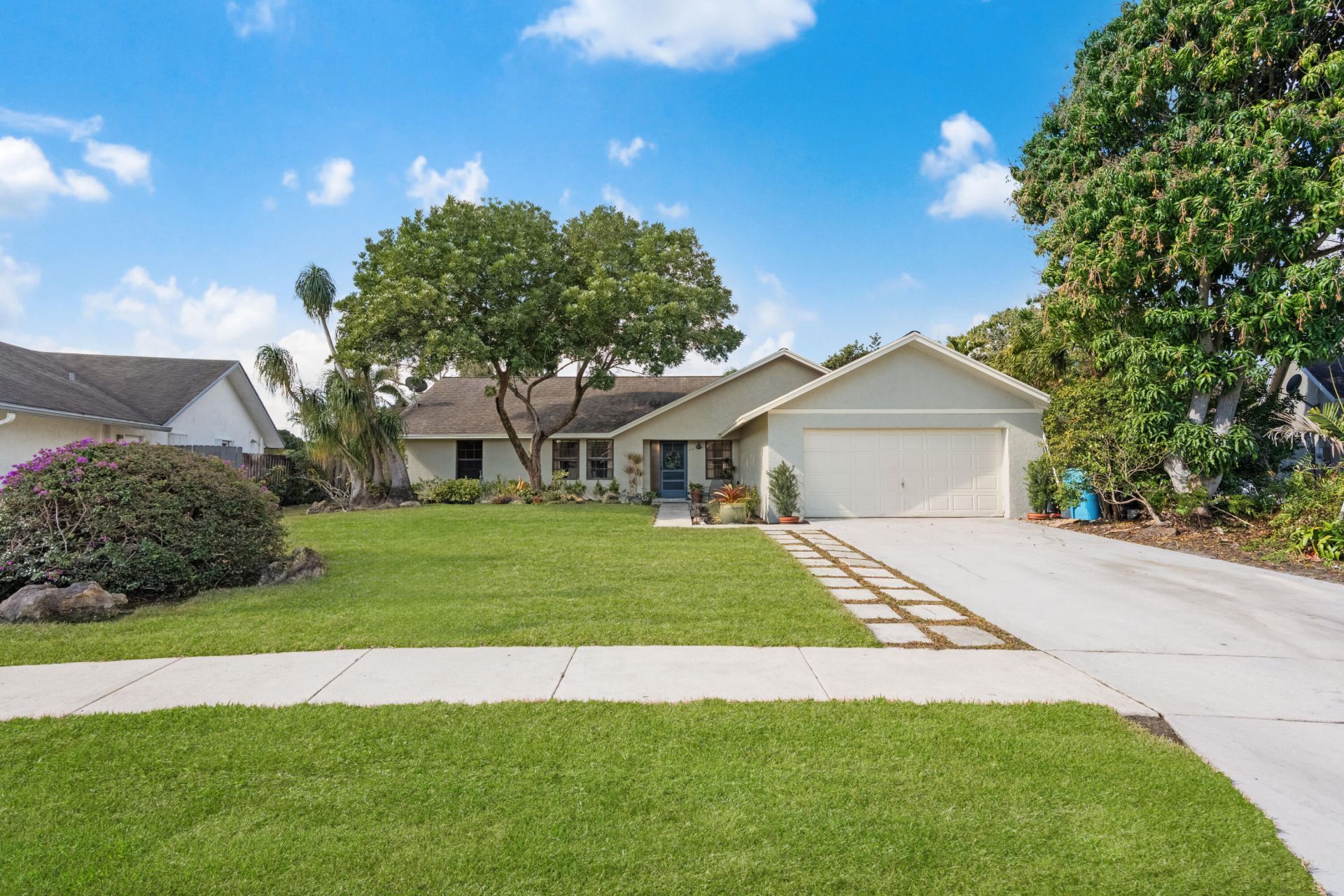 26 Cedar Circle, Boynton Beach, FL 33436 Photo