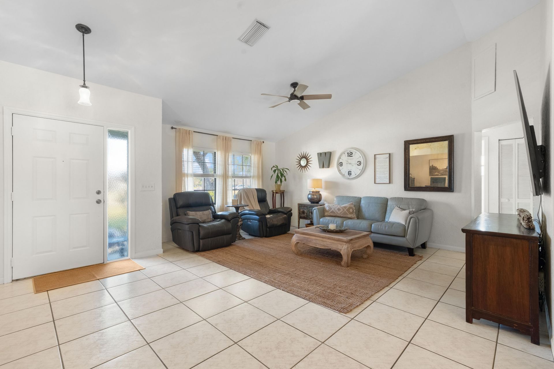 26 Cedar Circle, Boynton Beach, FL 33436 Photo