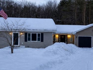 10984 Blanchard Road, Holland, NY 14080