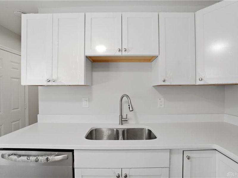 1876 Roosevelt Avenue, Springfield Township, OH 45240 Photo 10