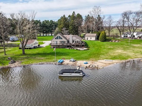 1055 S 495 E Road, Lagrange, IN 46761