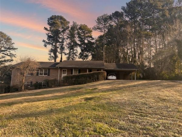 6158 Tracy Valley Drive, Norcross, GA 30093