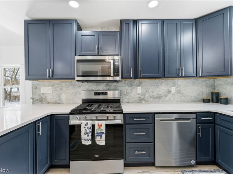 1486 Carson Salt Springs Road, Warren, OH 44481 Photo 2