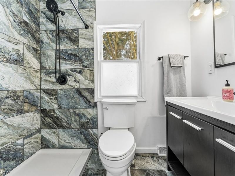 1486 Carson Salt Springs Road, Warren, OH 44481 Photo 5