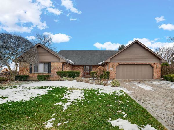 376 Nevada A Court, Frankfort, IL 60423