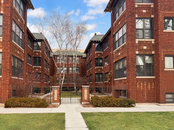 510 Madison Street, Unit 3S, Oak Park, IL 60302
