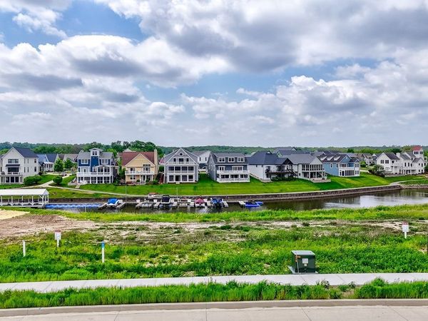 23 Great Loop Drive, Ottawa, IL 61350