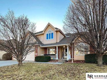 8504 S 100th Street, La Vista, NE 68128