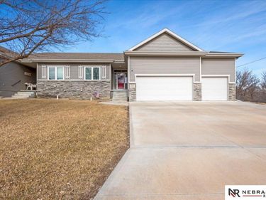 2602 Fountain Circle, Plattsmouth, NE 68048