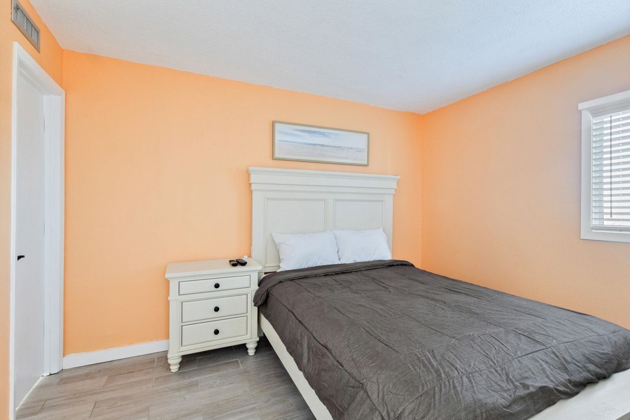 1012 N Waccamaw Dr.  Photo 15