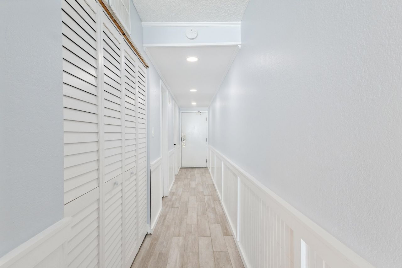 1012 N Waccamaw Dr.  Photo 4