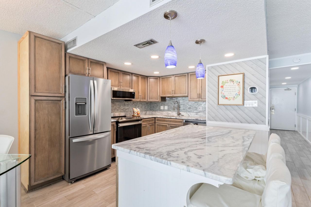 1012 N Waccamaw Dr.  Photo 5