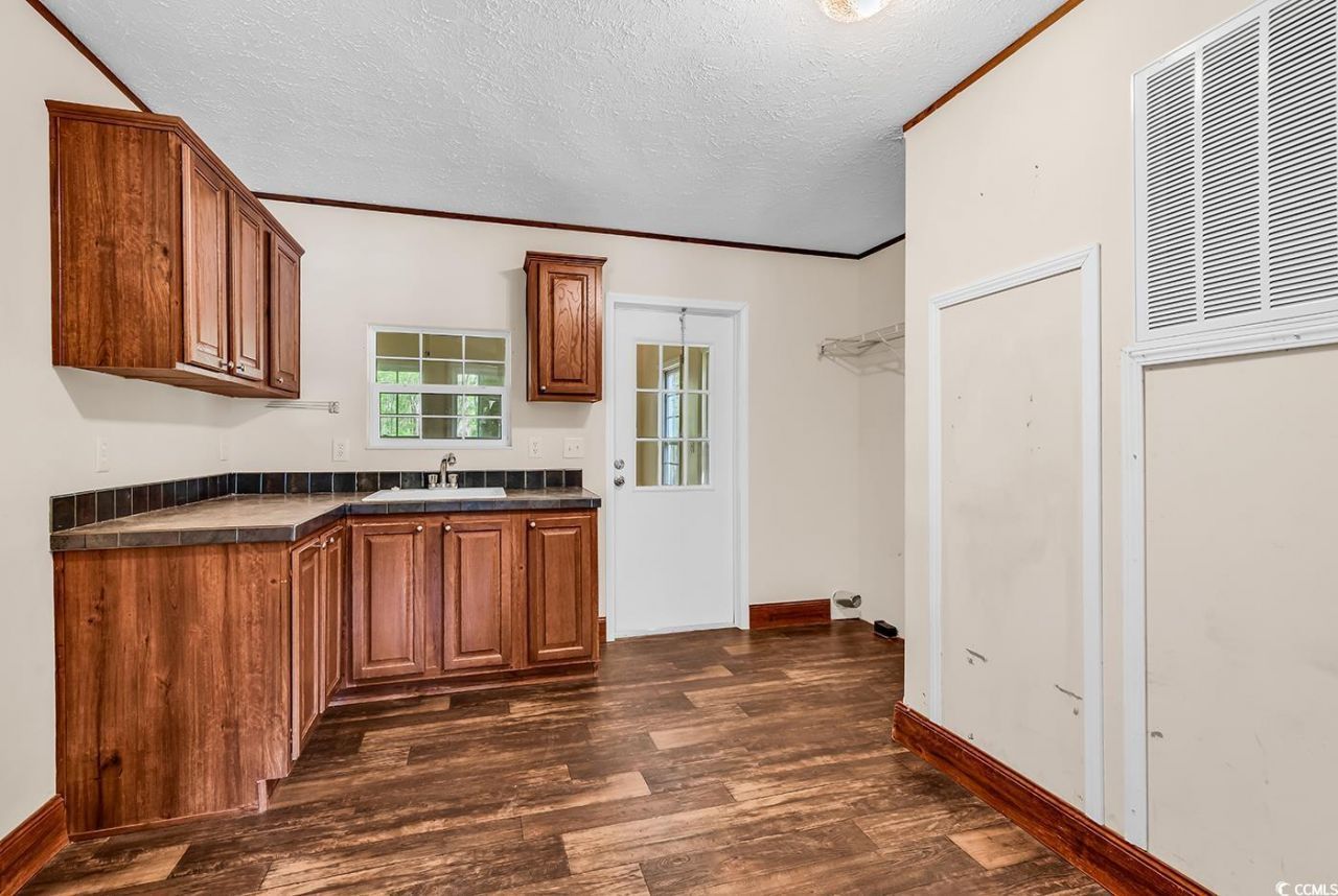 780 Finley Circle  Photo 10