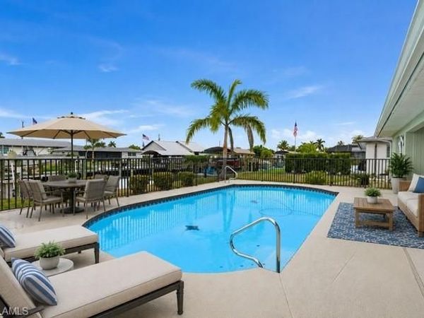 405 Tower DR, CAPE CORAL, FL 33904