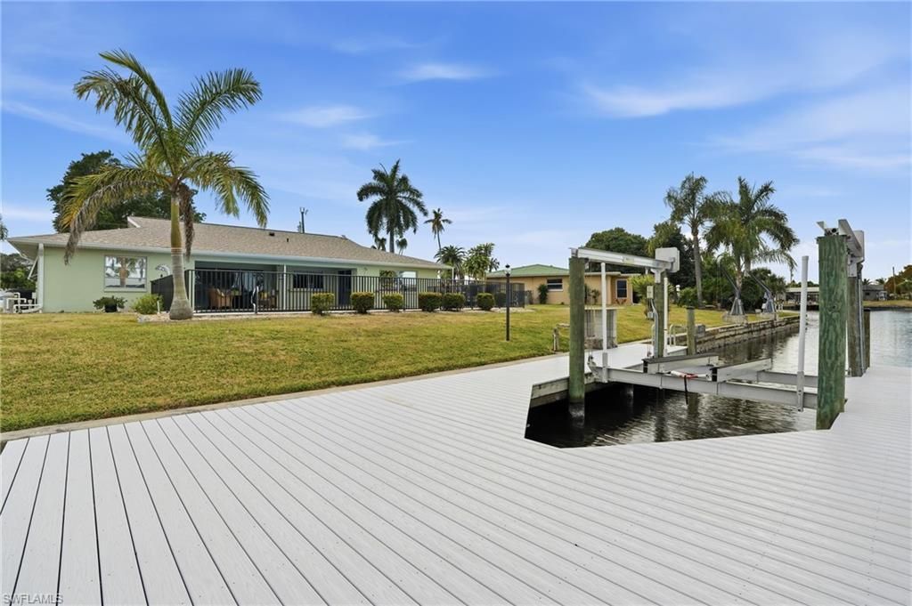 405 Tower Dr, Cape Coral, FL 33904 Photo