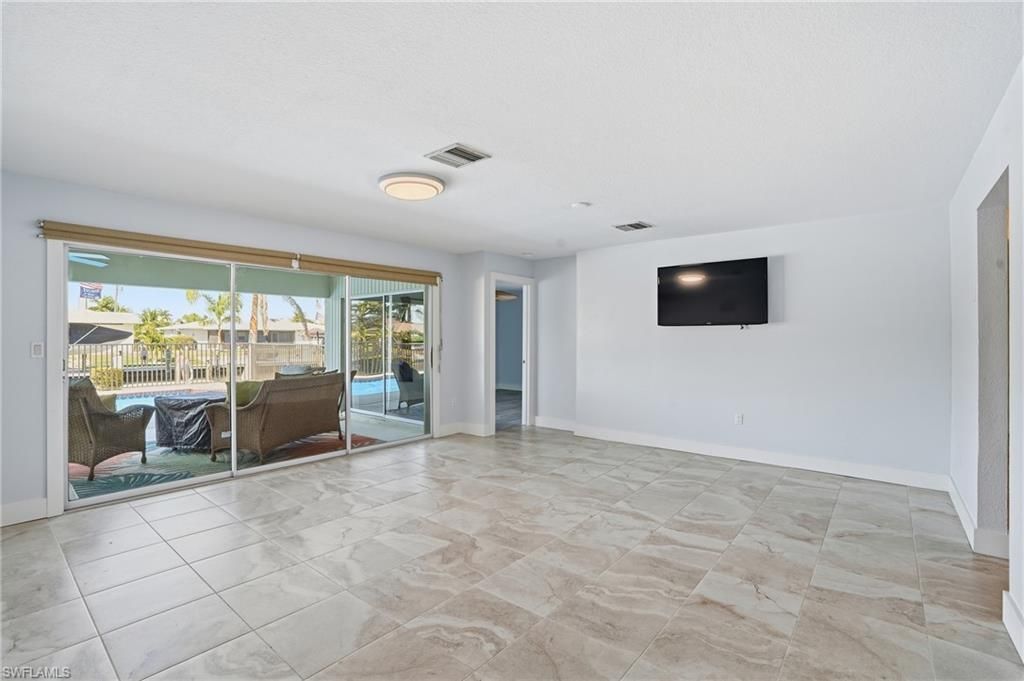 405 Tower Dr, Cape Coral, FL 33904 Photo