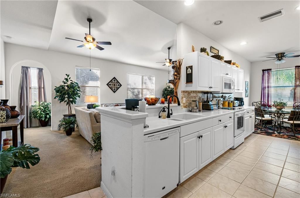 4209 Liron Ave, Unit 202, Fort Myers, FL 33916 Photo