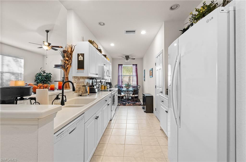 4209 Liron Ave, Unit 202, Fort Myers, FL 33916 Photo