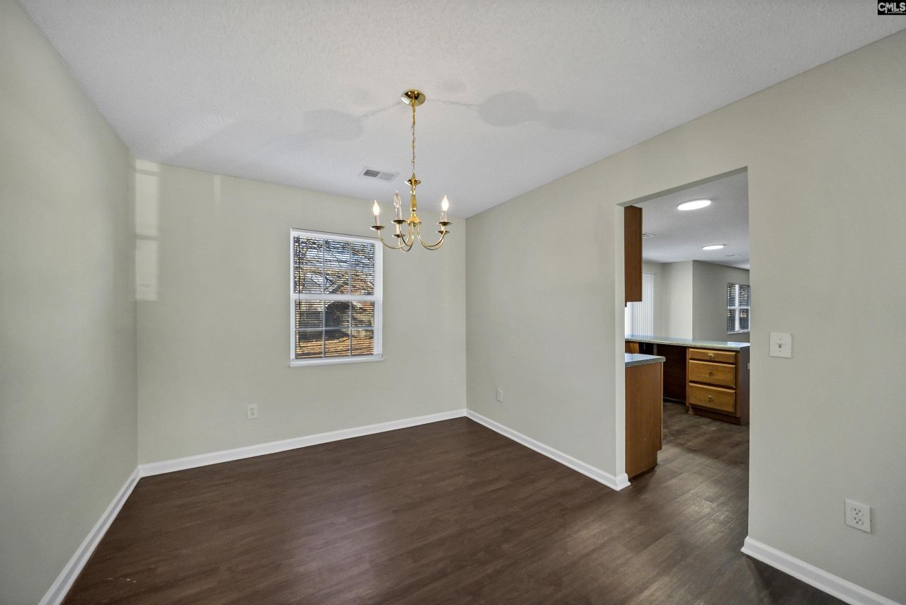 975 Murchison Drive Photo 10